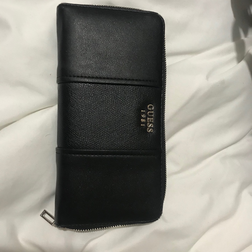 Guess wallet